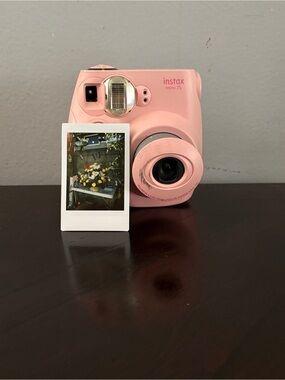 Fujifilm instax mini 7S Instant Camera - Pink